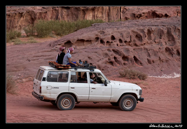 Wadi Rum - explorers