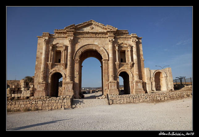 Jerash (Jarash) - Hadrian`s arch