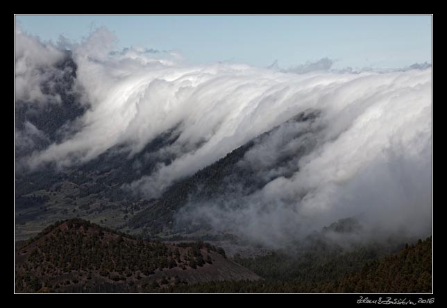 La Palma - Cumbre Vieja - clouds on Cumbre Nueva