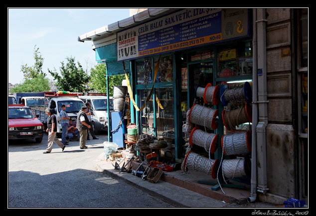 Istanbul - hardware shops, Karaky