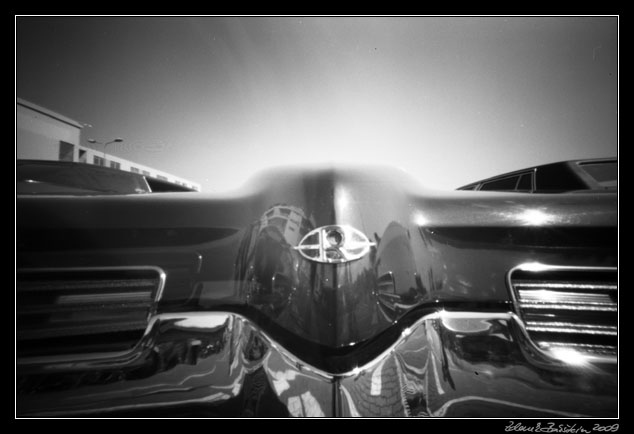 PinholeDay 2009 - Buick Riviera 1971