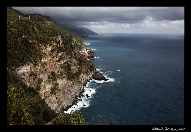 Cinque Terre - coastline south of Monterosso
