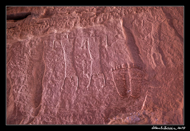 Wadi Rum - Siq al Khazali - rock inscriptions
