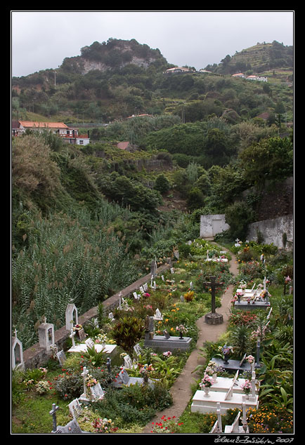 Porto da Cruz cemetery