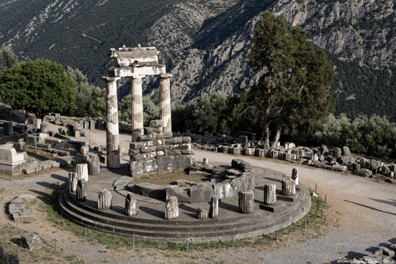 Delphi - Tholos