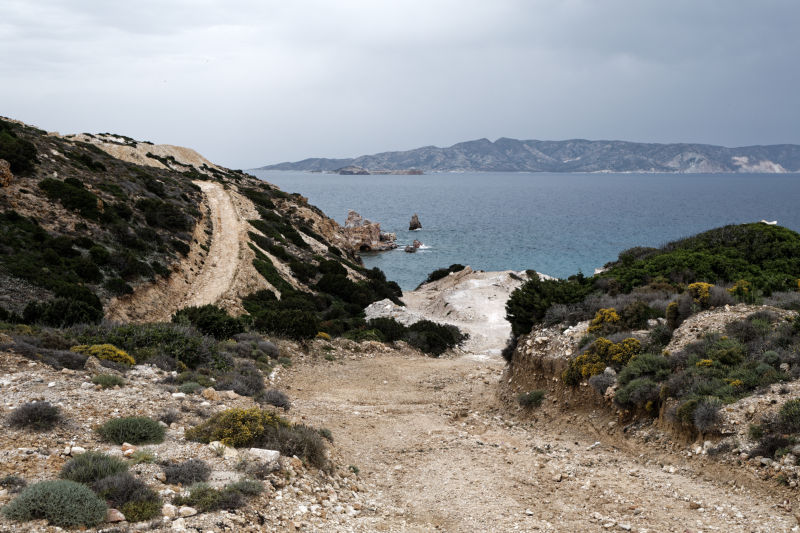 Milos - northeast - Kastanas