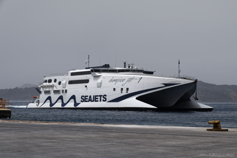 Thera (Santorini) - how to get to Piraeus