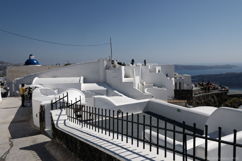 Thera (Santorini) - Fira - keeping it White