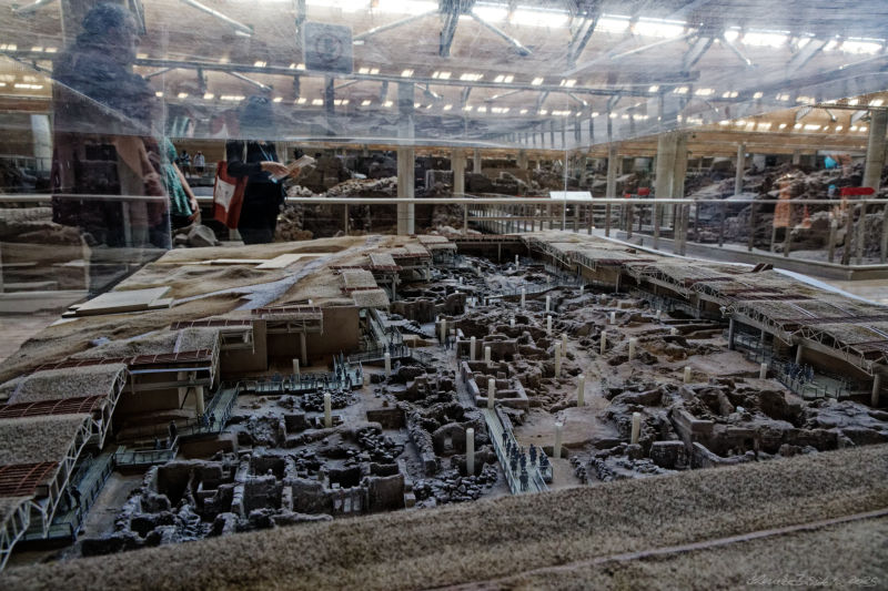 Thera (Santorini) - Akrotiri - ancient Akrotiri - model of excavations