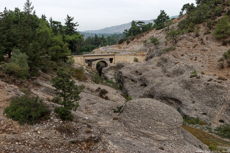 Atavyros - a double bridge on the Eleousa - Laerma road