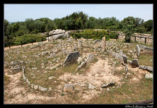 Arzachena - Li Muri tombs