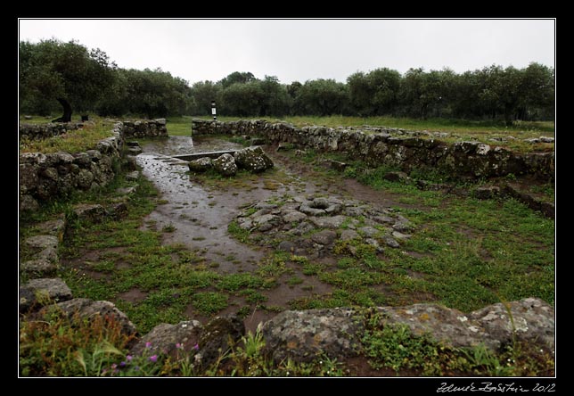 Santa Cristina - the well