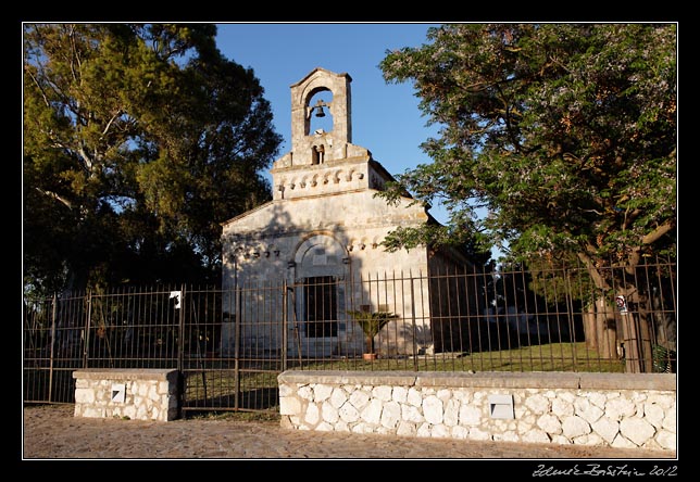 Uta - Uta, Chiesa di Santa Maria