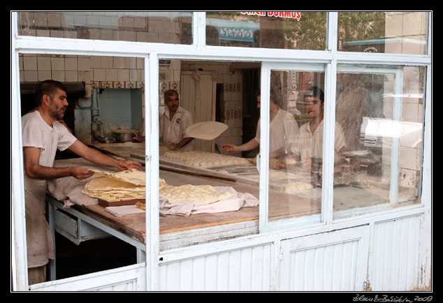 Turkey - anlıurfa province - anlıurfa - a bakery
