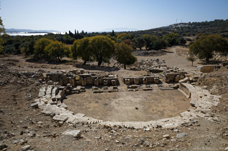 Teos - theatre