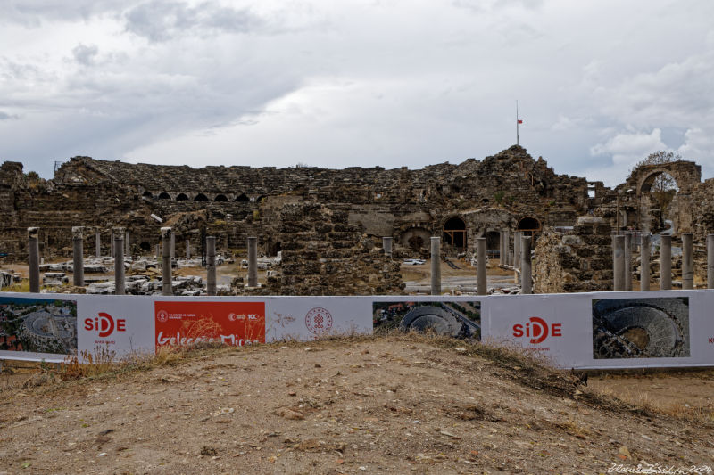 Side - Agora and Theatre