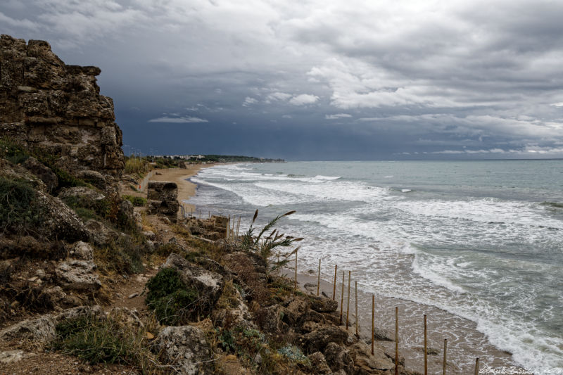 Side -  	seashore at the archaeological district